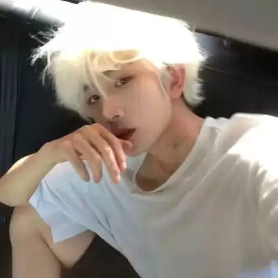 苍傲玉
